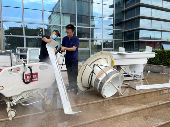 災(zāi)后重建眾志成城，恢復(fù)市政供電的第2天，核磁共振成功恢復(fù)運(yùn)行！(圖14)